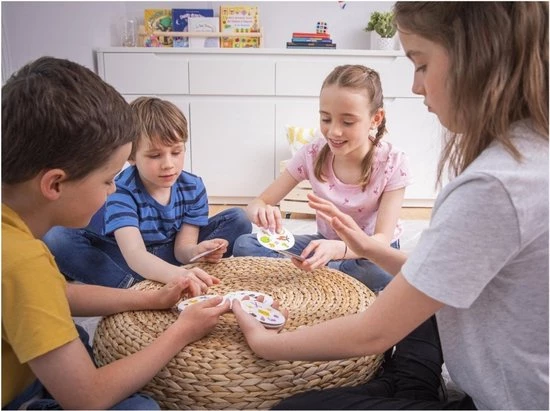 Hasbro Spellenbundel - 2 Stuks - Dobble Classic & Risk 6 Hasbro Spellenbundel - 2 Stuks - Dobble Classic & Risk - Afbeelding 4