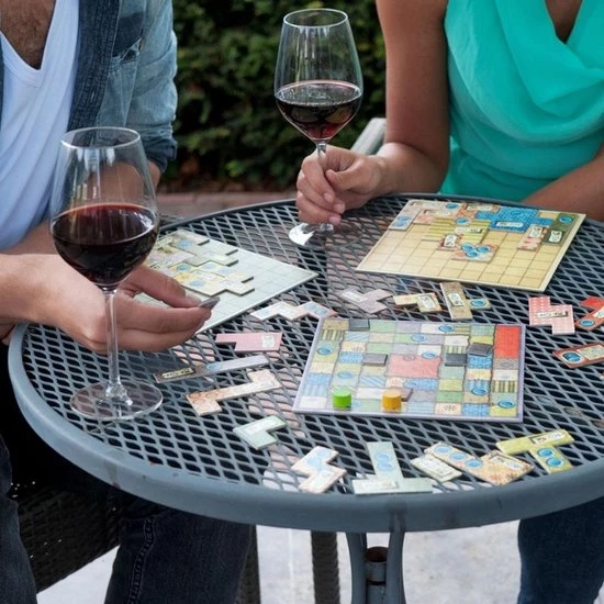 Merkloos Spellenbundel - 2 Stuks - Patchwork & Monopoly Valsspelerseditie 6 Merkloos Spellenbundel - 2 Stuks - Patchwork & Monopoly Valsspelerseditie - Afbeelding 4